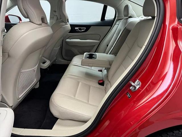 2020 Volvo S60 T5 Momentum