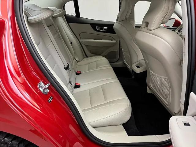 2020 Volvo S60 T5 Momentum