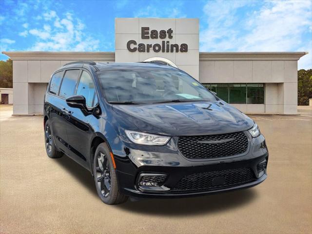 2026 Chrysler Pacifica Limited for sale in Greenville, NC