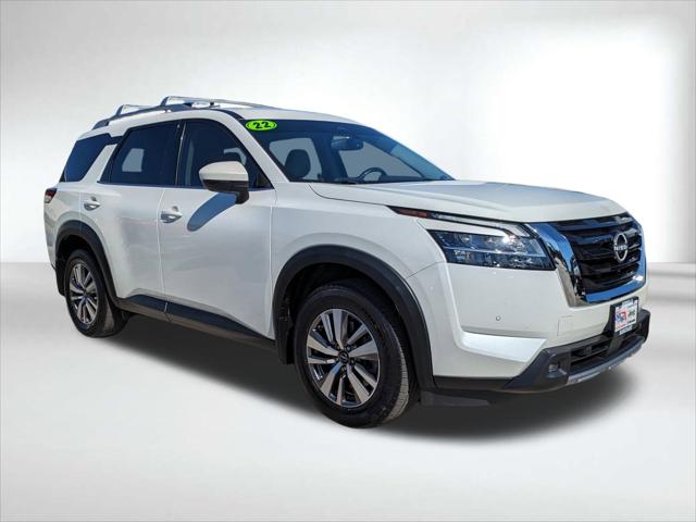 2022 Nissan Pathfinder SL 4WD