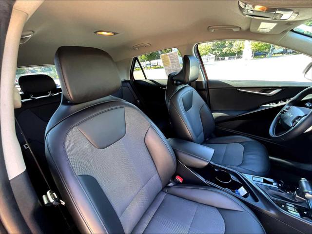 2023 Kia Niro EX