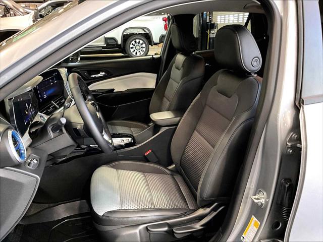 2025 Chevrolet Trax FWD LT