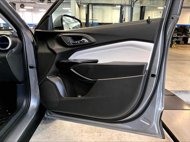 2025 Chevrolet Trax FWD LT