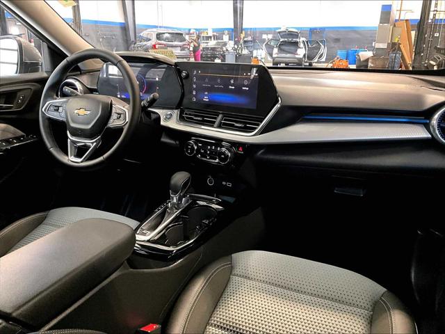 2025 Chevrolet Trax FWD LT
