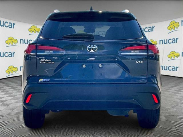 2025 Toyota Corolla Cross XLE