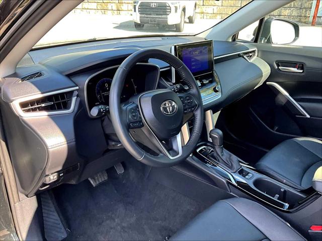 2025 Toyota Corolla Cross XLE