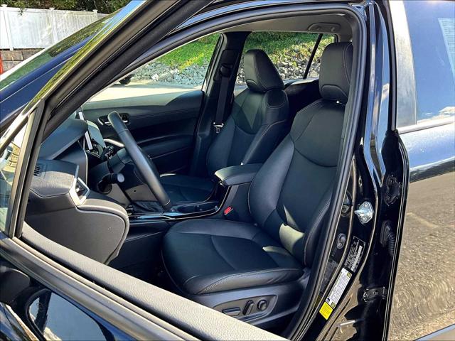 2025 Toyota Corolla Cross XLE