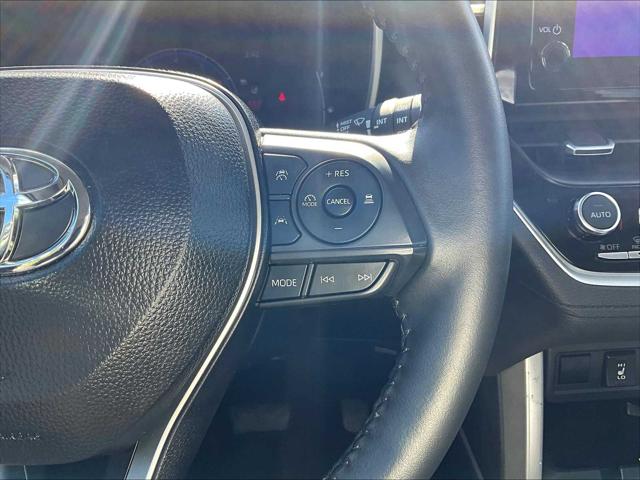 2025 Toyota Corolla Cross XLE