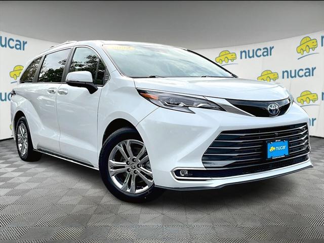 2022 Toyota Sienna Platinum for sale in Norwood, MA