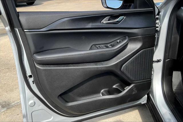 2025 Jeep Grand Cherokee Laredo X 4x4
