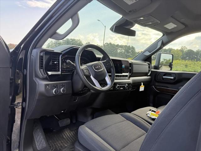 2025 GMC Sierra 2500HD 4WD Regular Cab Long Bed SLE