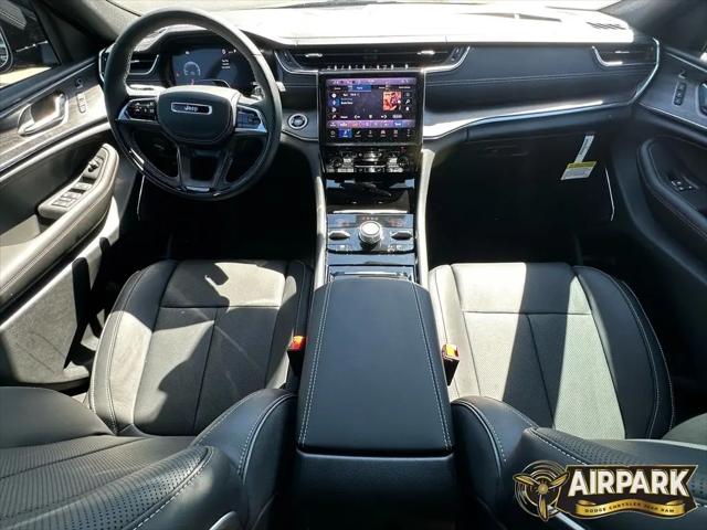 2025 Jeep Grand Cherokee Overland 4x4
