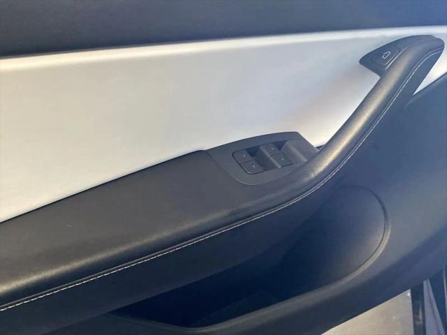 2021 Tesla Model Y Standard Range Rear-Wheel Drive