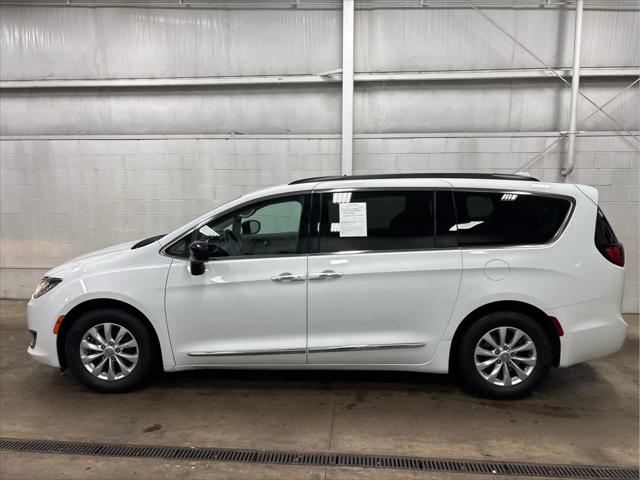 Used 2017 Chrysler Pacifica For Sale in Wilmington, OH