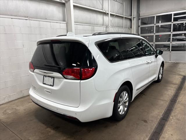 Used 2017 Chrysler Pacifica For Sale in Wilmington, OH