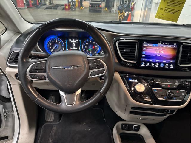 Used 2017 Chrysler Pacifica For Sale in Wilmington, OH