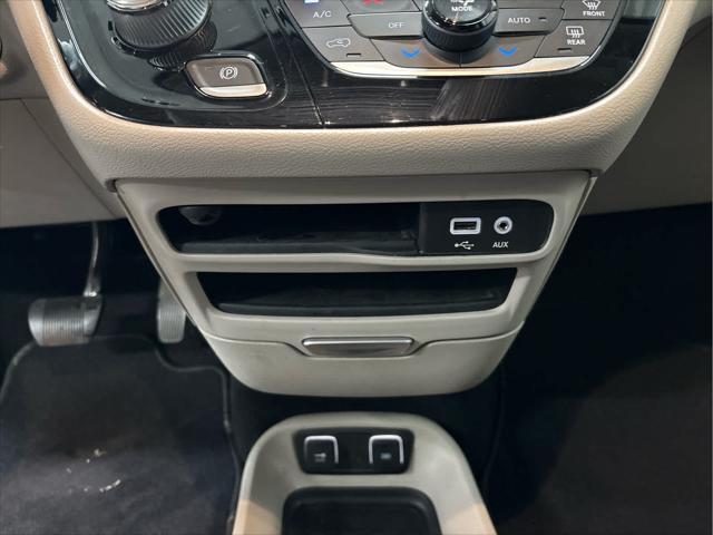 Used 2017 Chrysler Pacifica For Sale in Wilmington, OH