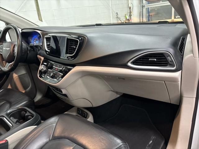 Used 2017 Chrysler Pacifica For Sale in Wilmington, OH
