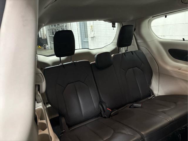 Used 2017 Chrysler Pacifica For Sale in Wilmington, OH