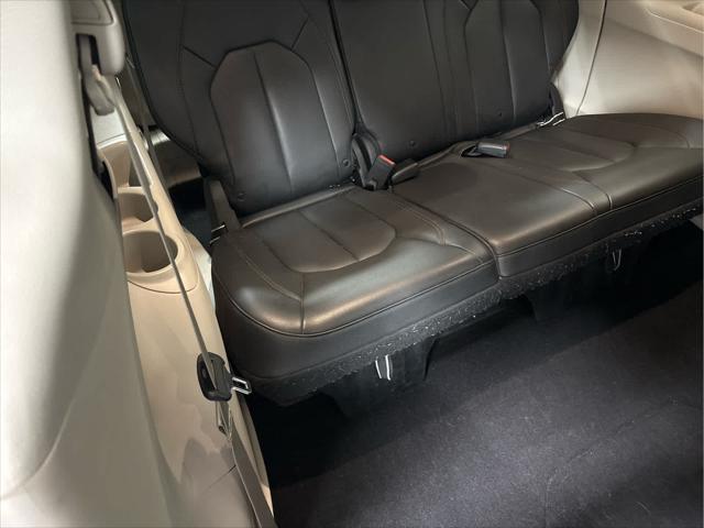 Used 2017 Chrysler Pacifica For Sale in Wilmington, OH