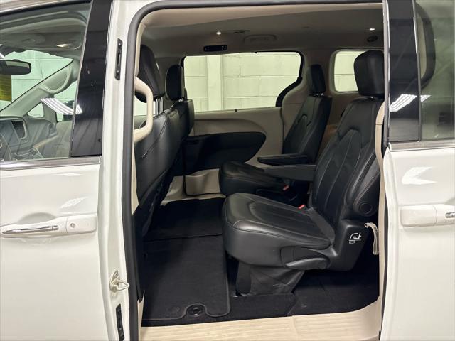 Used 2017 Chrysler Pacifica For Sale in Wilmington, OH