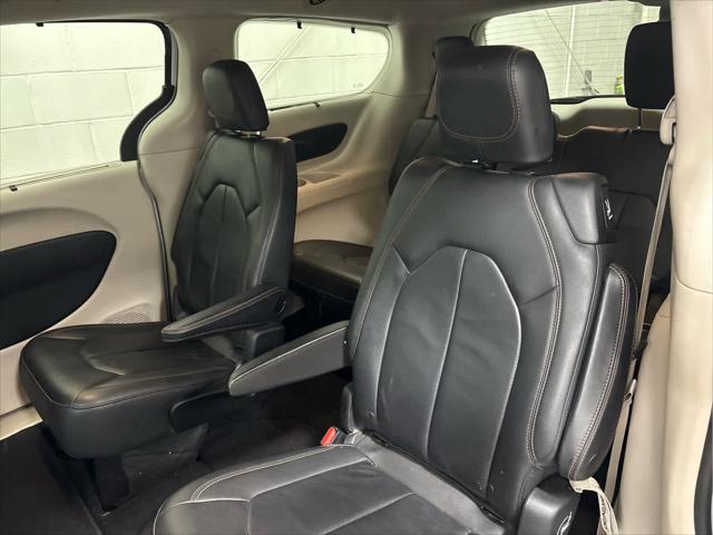 Used 2017 Chrysler Pacifica For Sale in Wilmington, OH