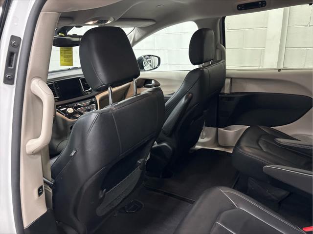 Used 2017 Chrysler Pacifica For Sale in Wilmington, OH