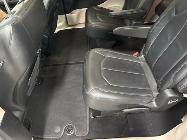 Used 2017 Chrysler Pacifica For Sale in Wilmington, OH