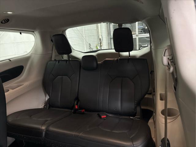 Used 2017 Chrysler Pacifica For Sale in Wilmington, OH