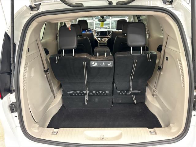 Used 2017 Chrysler Pacifica For Sale in Wilmington, OH