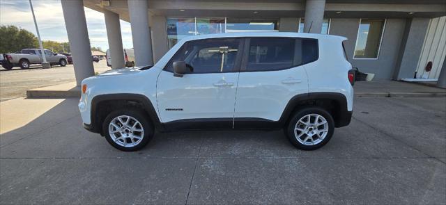 2022 Jeep Renegade Latitude 4x4 2022 Jeep Renegade Latitude 4x4
