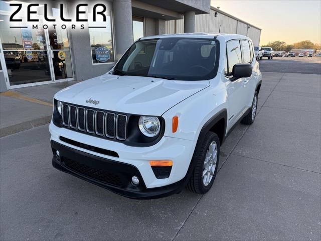 2022 Jeep Renegade Latitude 4x4 2022 Jeep Renegade Latitude 4x4