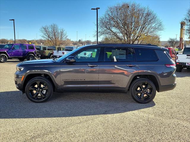 2025 Jeep Grand Cherokee GRAND CHEROKEE L ALTITUDE 4X4