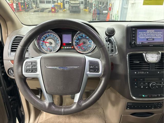 Used 2012 Chrysler Town & Country For Sale in Wilmington, OH