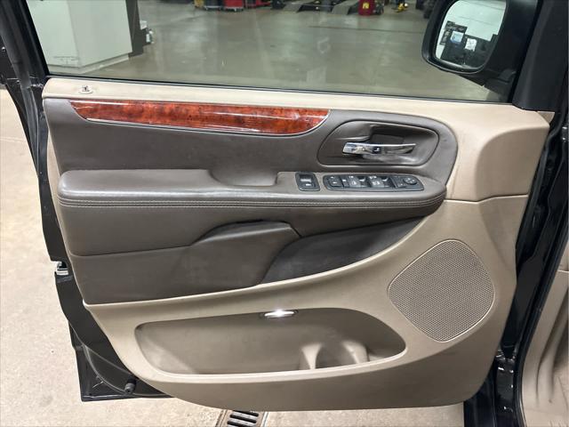 Used 2012 Chrysler Town & Country For Sale in Wilmington, OH