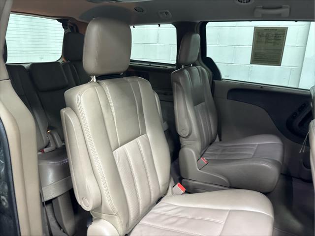 Used 2012 Chrysler Town & Country For Sale in Wilmington, OH