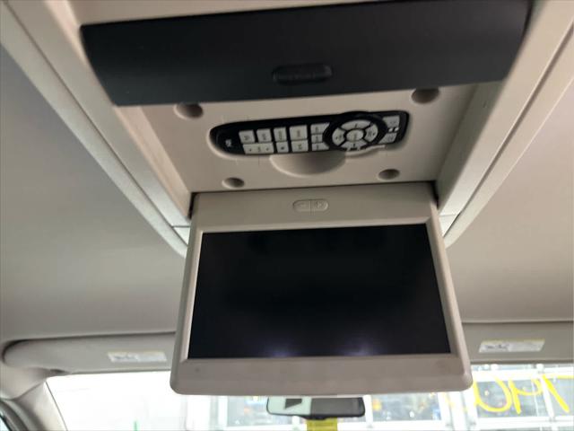 Used 2012 Chrysler Town & Country For Sale in Wilmington, OH