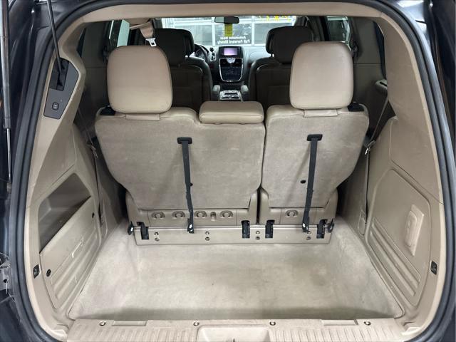 Used 2012 Chrysler Town & Country For Sale in Wilmington, OH