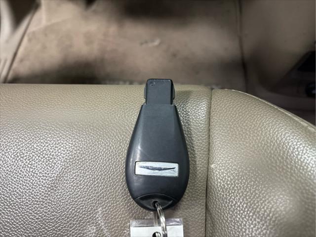 Used 2012 Chrysler Town & Country For Sale in Wilmington, OH