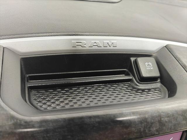 2020 Ram 1500 Big Horn Crew Cab 4x4 5'7" Box