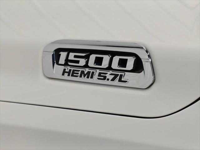 2020 Ram 1500 Big Horn Crew Cab 4x4 5'7" Box