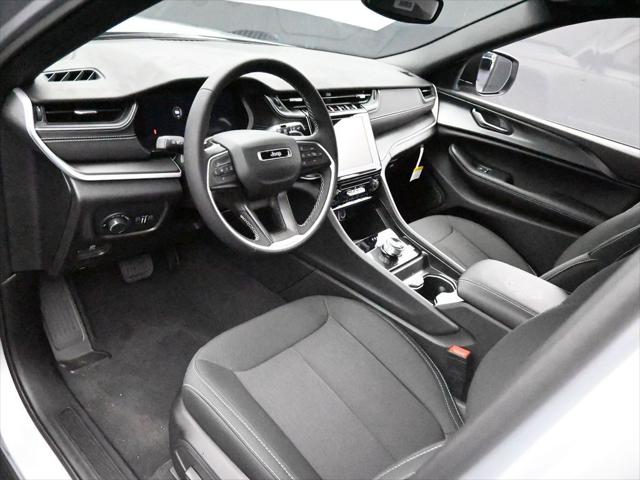 2024 Jeep Grand Cherokee L Laredo X 4x2