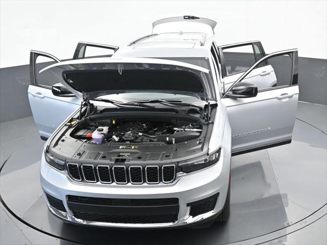 2024 Jeep Grand Cherokee L Laredo X 4x2