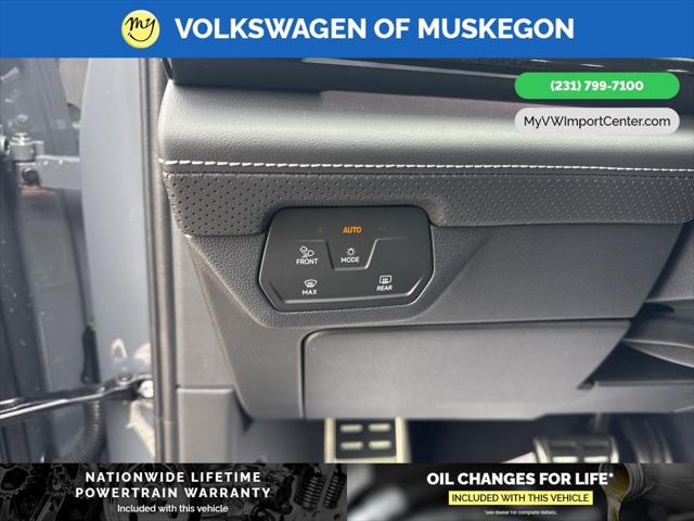 2025 Volkswagen Atlas Cross Sport 2.0T SEL R-Line Black