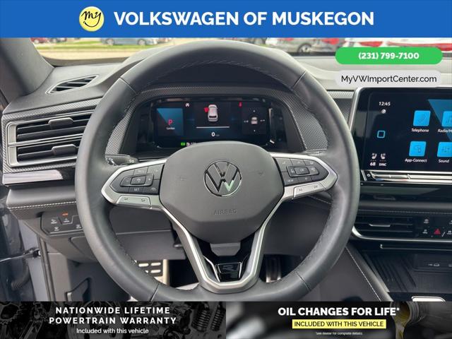 2025 Volkswagen Atlas Cross Sport 2.0T SEL R-Line Black