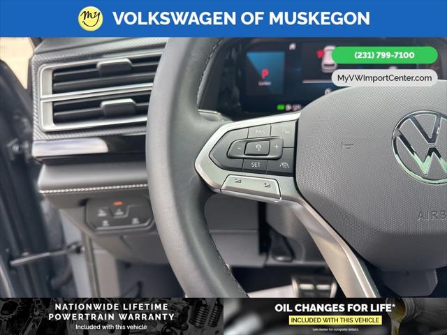 2025 Volkswagen Atlas Cross Sport 2.0T SEL R-Line Black