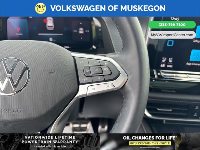 2025 Volkswagen Atlas Cross Sport 2.0T SEL R-Line Black