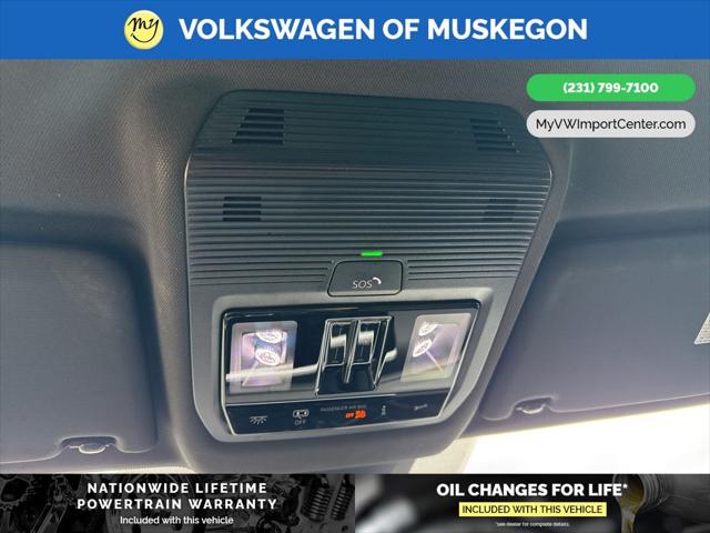 2025 Volkswagen Atlas Cross Sport 2.0T SEL R-Line Black