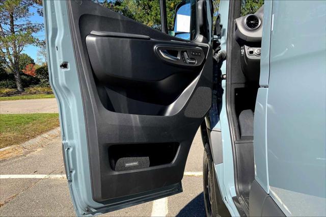 2025 Mercedes-Benz Sprinter 2500 Standard Roof 4-Cyl Diesel HO
