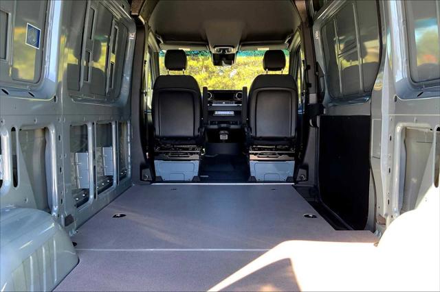 2025 Mercedes-Benz Sprinter 2500 Standard Roof 4-Cyl Diesel HO